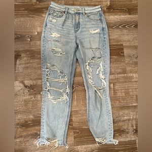 Mom Jeans American Eagle